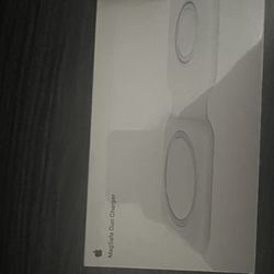 Apple MagSafe Duo Charger 