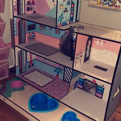 LOL Doll House with all accessories 