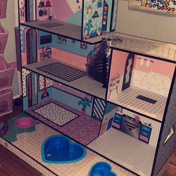 LOL Doll House with all accessories 