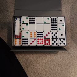 Cardinal  Double 9 Domino  Set