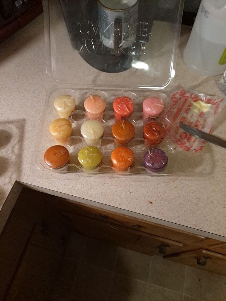 Yankee Candles 1.75 Oz 12 Ot Them