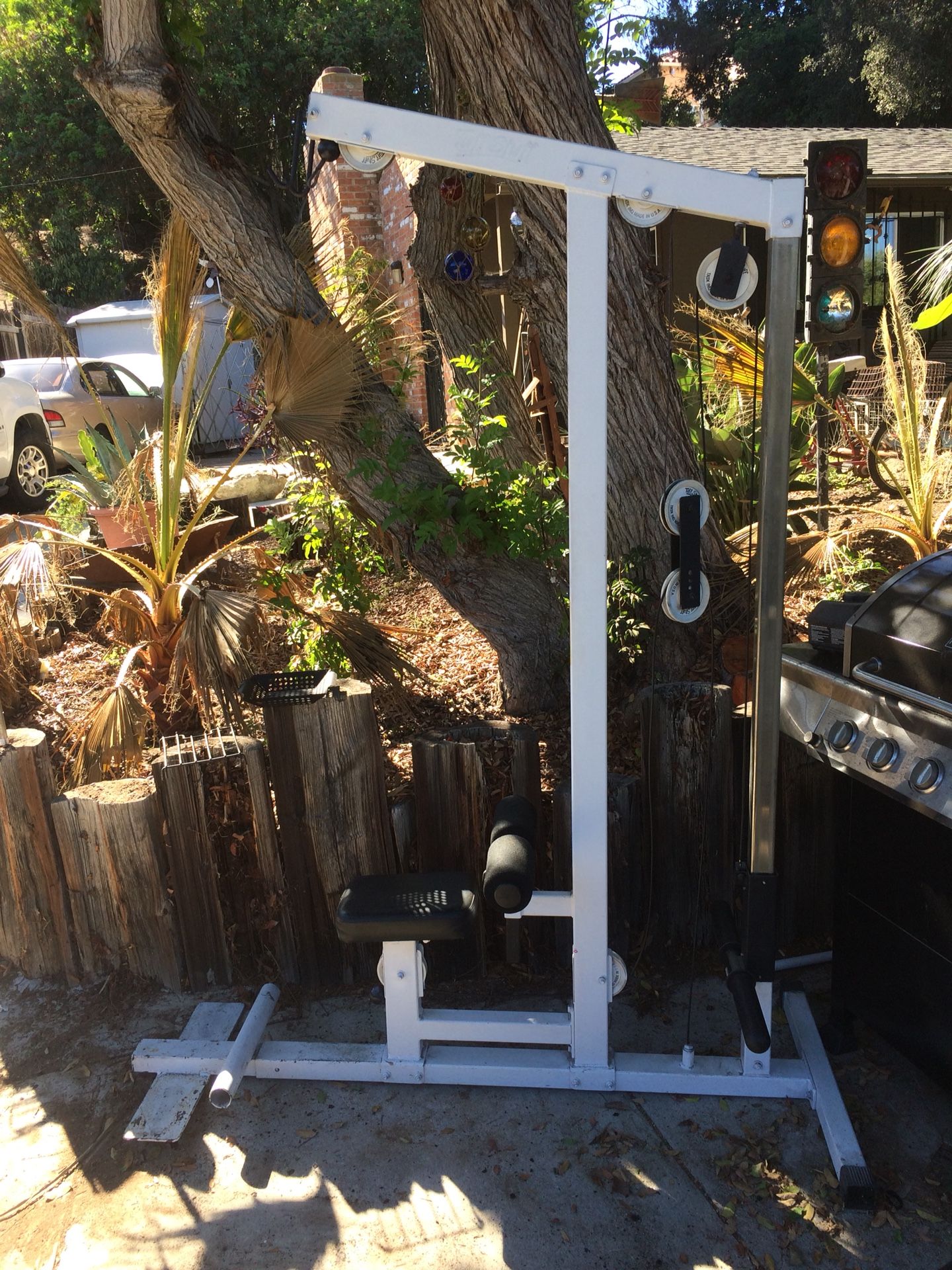 Weight pulley machine