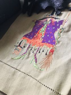 Two Linen Halloween Tea Towels  Famtastc Embroidered Witches  Thumbnail
