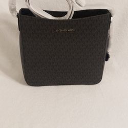 Black Michael Kors Handbag / Purse