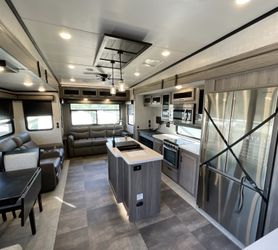 2022 CrossRoads  Cameo CE3701RL