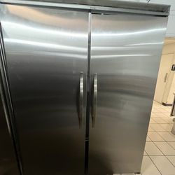 Viking 60” Refrigerator And Freezer 