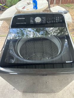 Samsung - 5.5 Cu. Ft. High-Efficiency Smart Top Load Washer with Super Speed Wash - Brushed Black works great asking 250