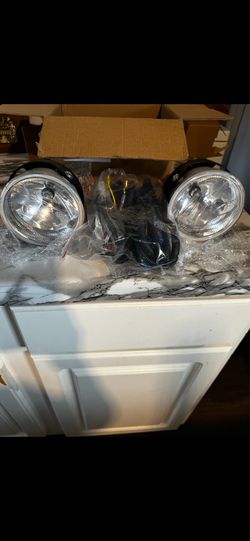 New fog light fit This fog light is compatible with 2007-2014 Ford Expedition, 2008-2011 Ford Ranger