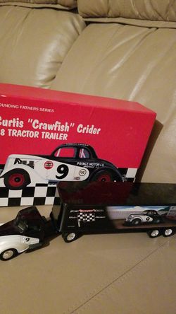 ERTL Founding Fathers Series Curtis "Catfish " Crider '48 Tractor Trailer