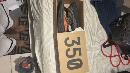 Yeezy 350 v2