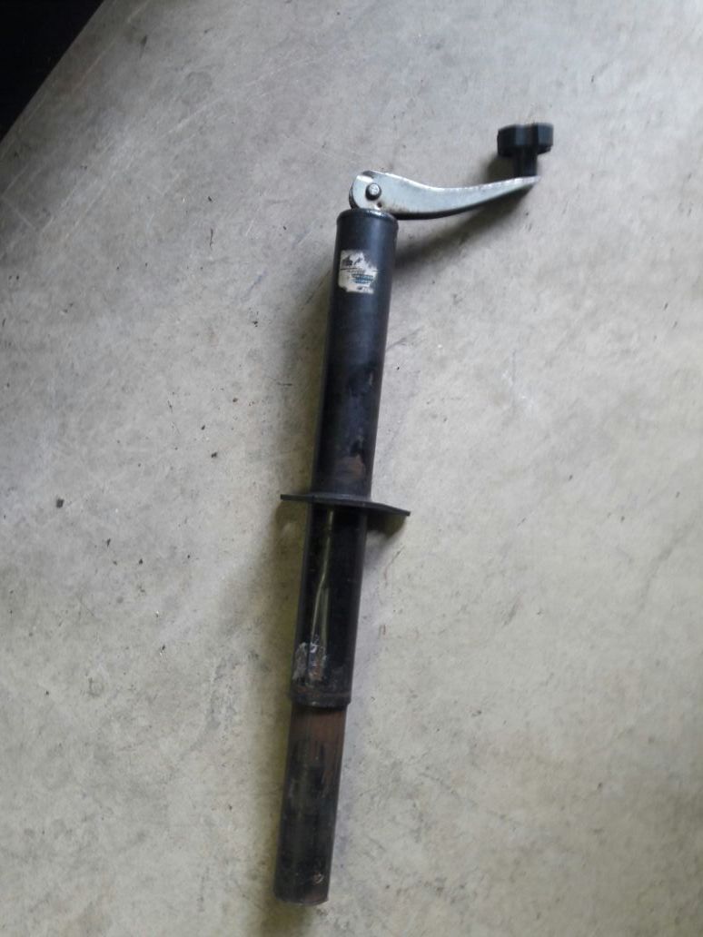 A frame trailer jack