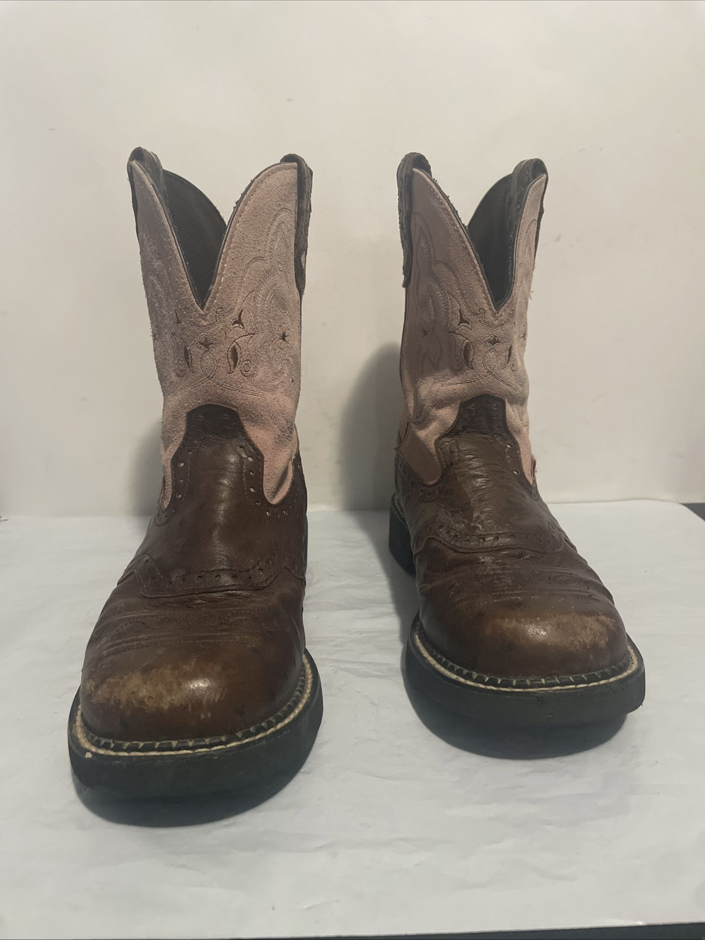 JUSTIN GYPSY BOOTS, 7.5B PINK OSTRICH QUILL 