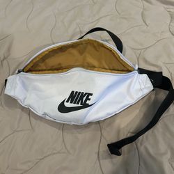 Nike Heritage Hip Crossbody Waist Fanny Pack Pale Lavender