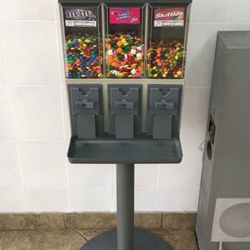 4 Candy Machines