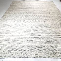 Handmade Indian Rug, Contemporary Design