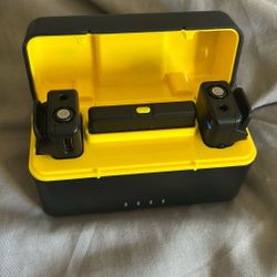 NEEWER wireless Microphone System 