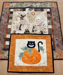 Handmade Halloween Quilt Set – Wall Hanging & Mini Table Mat (2-Piece Set)