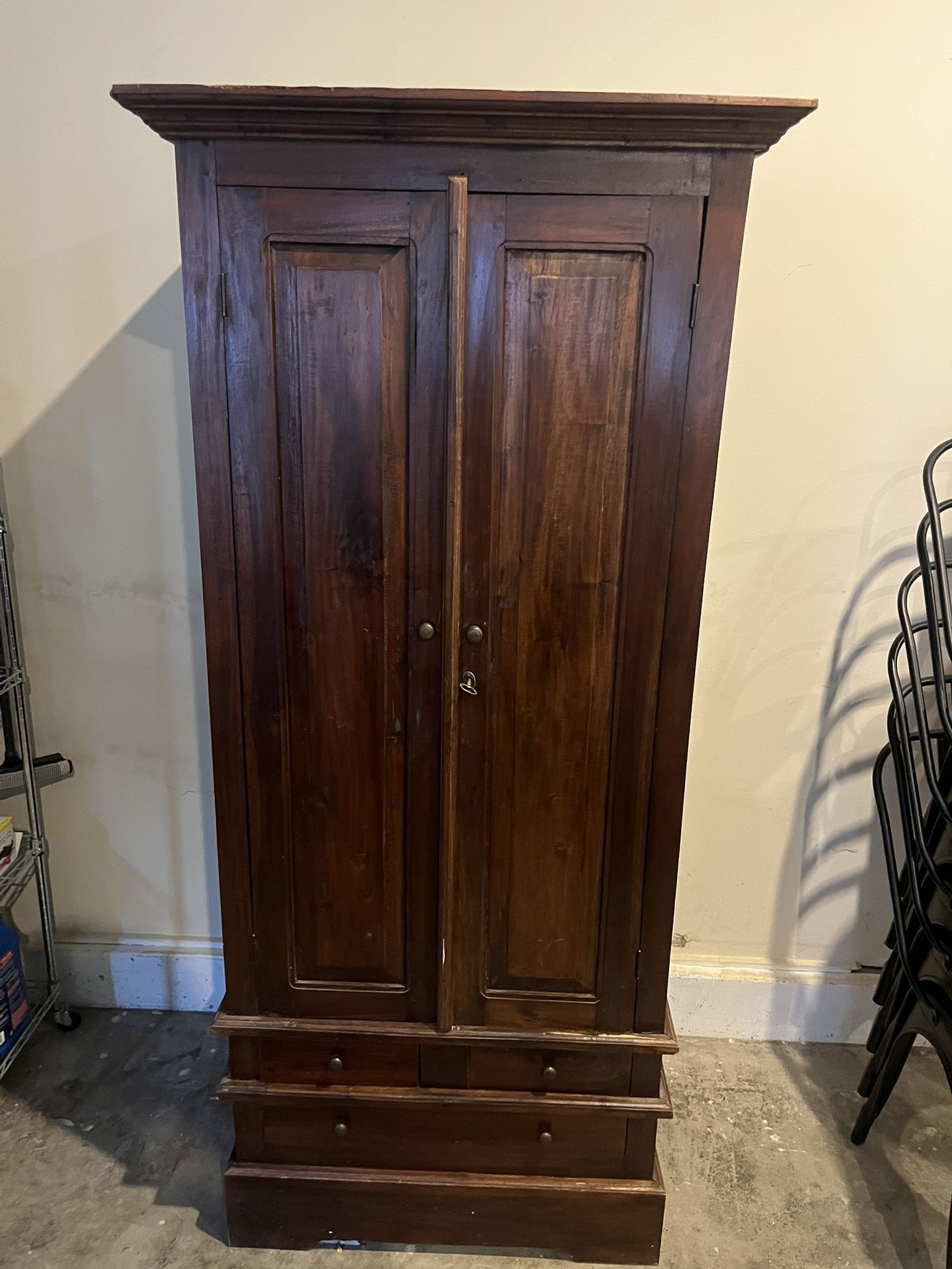 Vintage cabinet