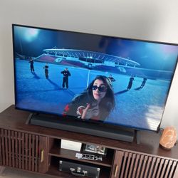 LG Smart TV 55in
