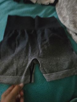 Women's like new workout shorts small