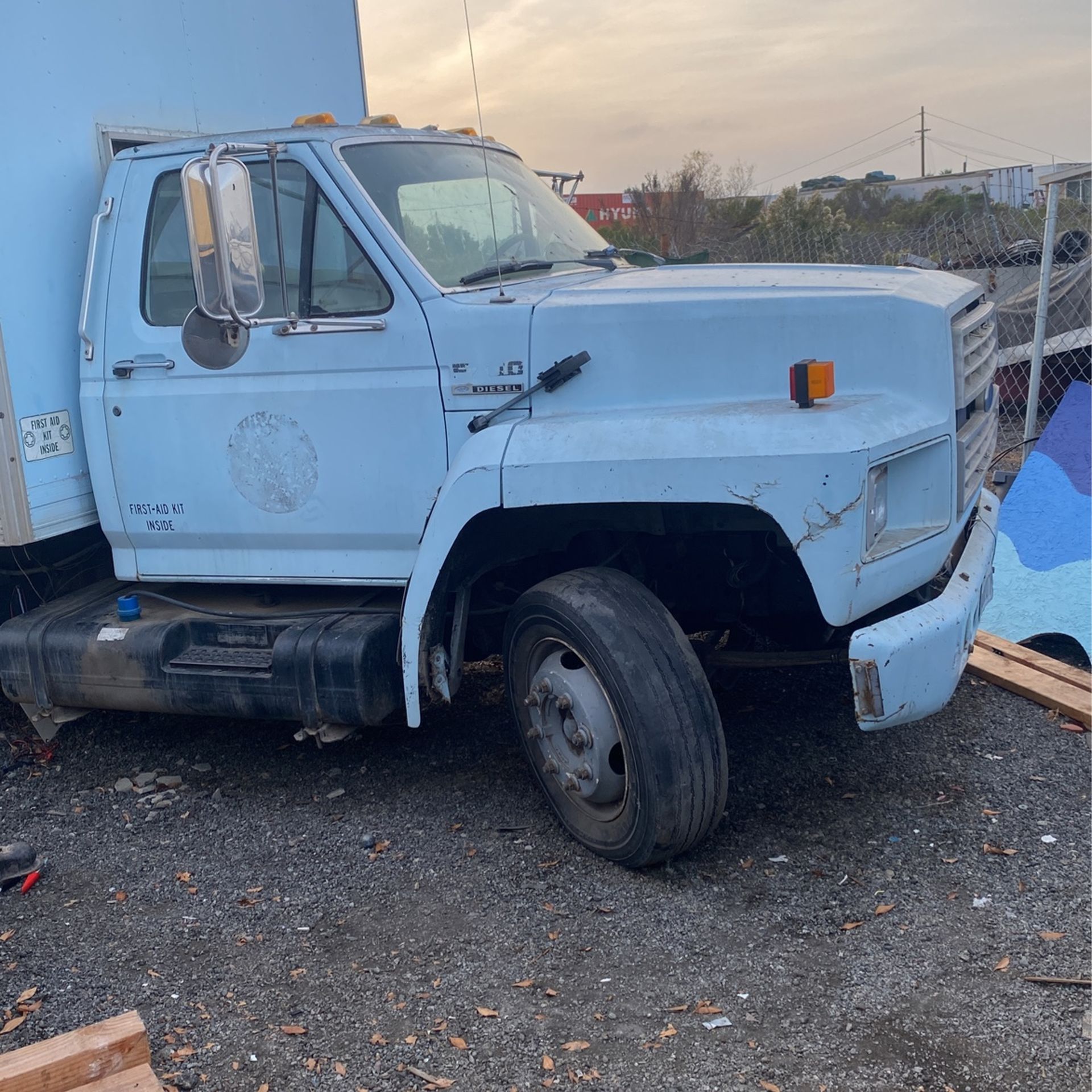 1992 F700 Box Truck For Sale Quick !!