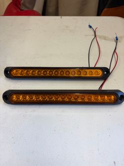 Trailer clearance lights