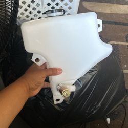 Dorman Washing machine liquid tank (contact info removed) compatible with selected Kenworth / Peterbilt models