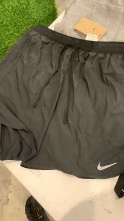 Large Nike shorts new