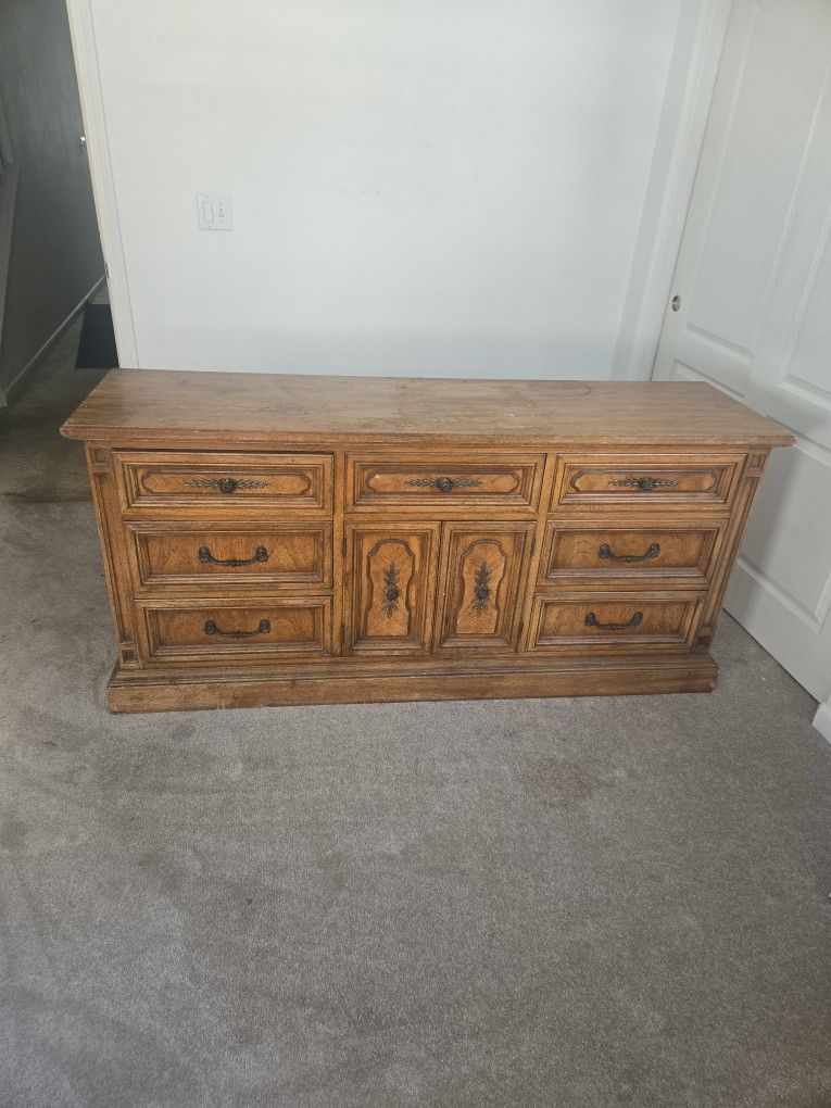 Free Wood Dresser