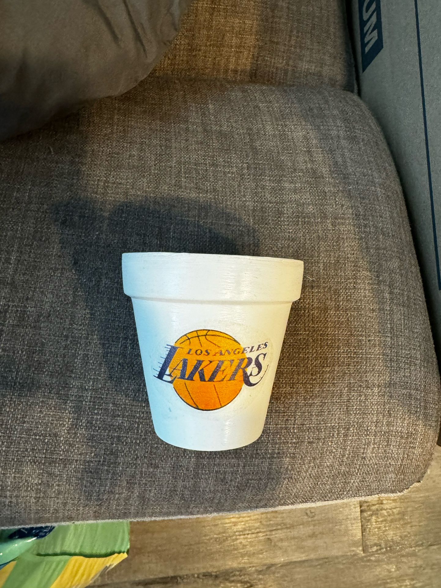 Lakers Plant Holder