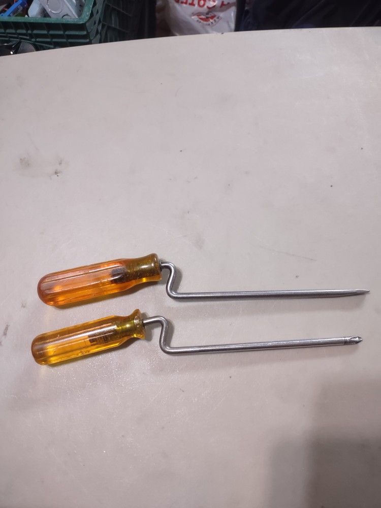 Twirly Screwdrivers For Electrical