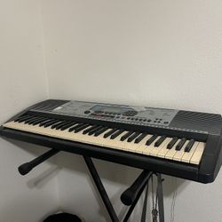 Yamaha Keyboard 