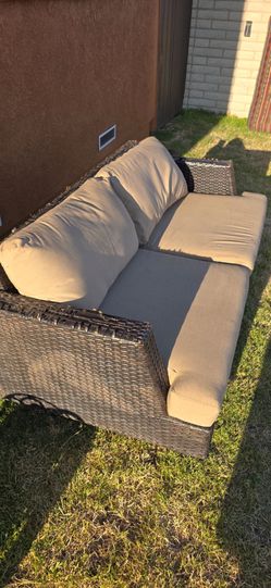 Outdoor Wicker Patio Sofa with Cushions