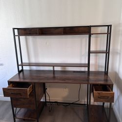 Desk *READ DESCRIPTION*