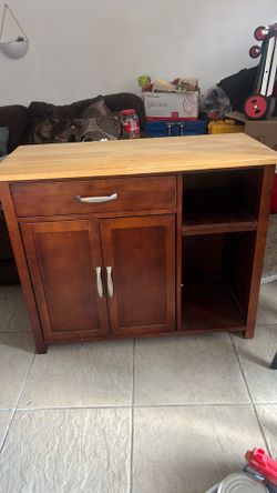 Kitchen dresser