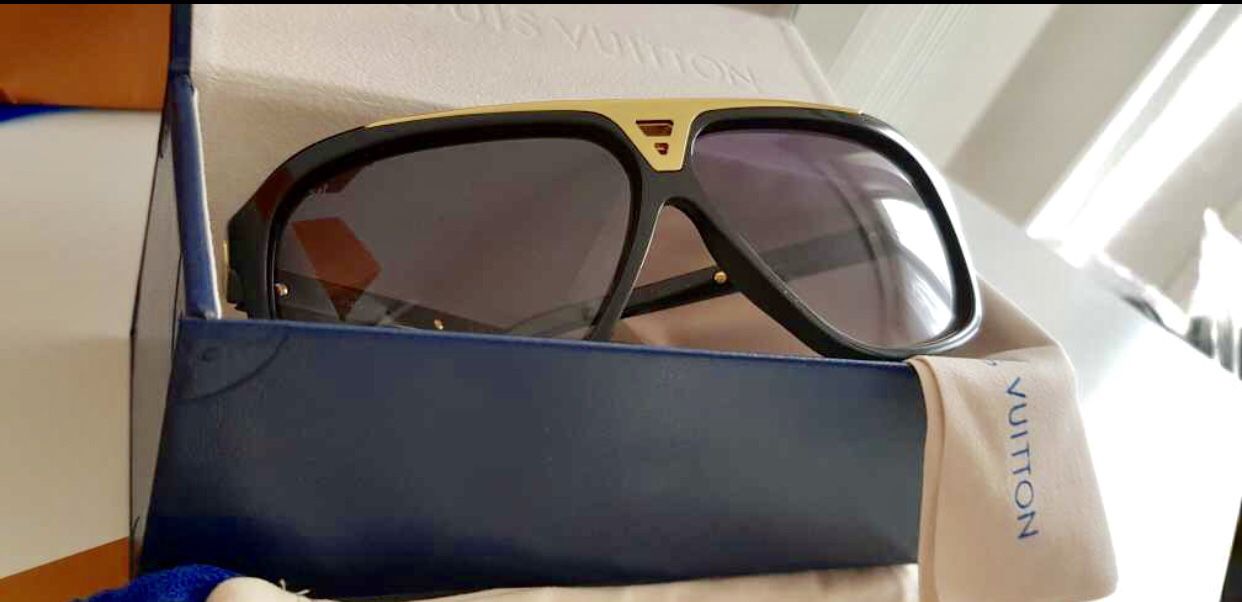 Authentic Louis Vuitton Evidence Sunglasses