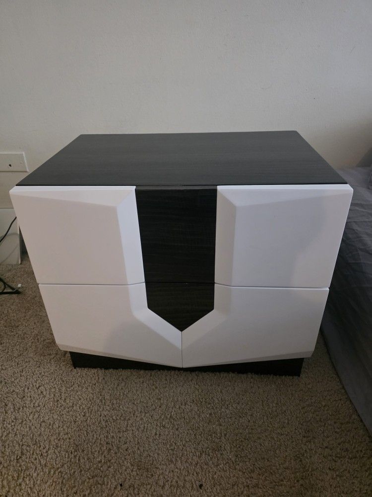 Night stand