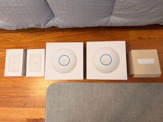 UniFi WiFi APs + UXG-Lite Network Gateway