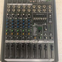 Mackie ProFX12v2 Mixing Board w/USB