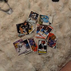 11 Wayne Gretzky Cards All For 60 Bucks