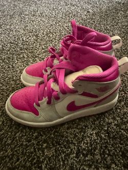 13.5 girls Jordan shoes pink/light grey