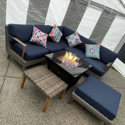 OUTDOOR SECTIONAL AND FIRE PIT