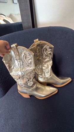 Good cowboy boots - Sz 7