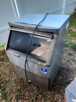 Manitowoc ice maker