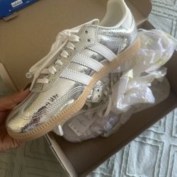 Metallic sambas