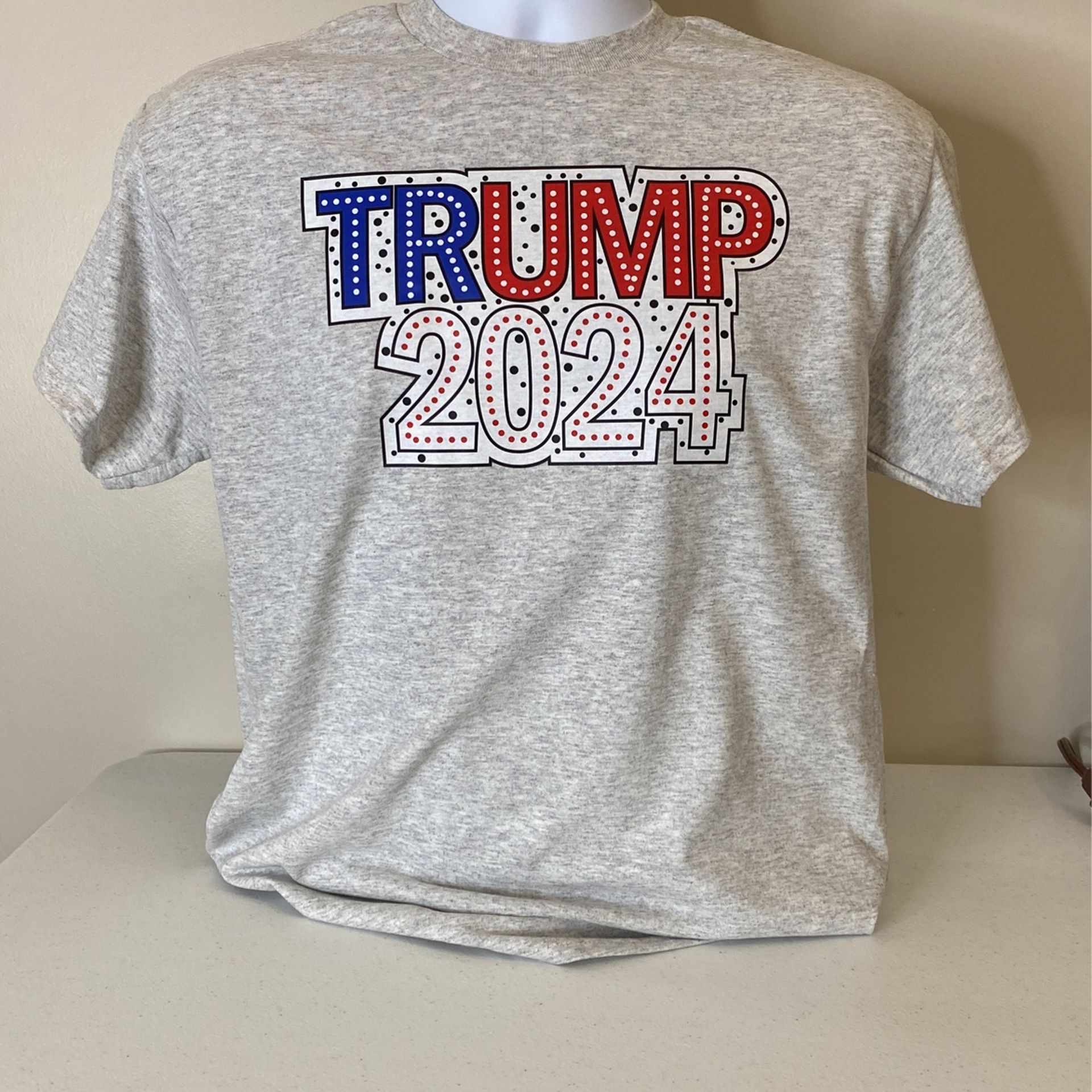 Trump 2024, Gildan 100% Cotton, NEW, Size Medium, (item 314)