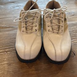 Woman’s Leather Etonic Athletic Golf Shoes 7 White/tan