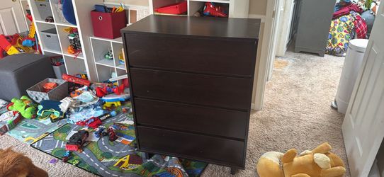 Dresser- brown