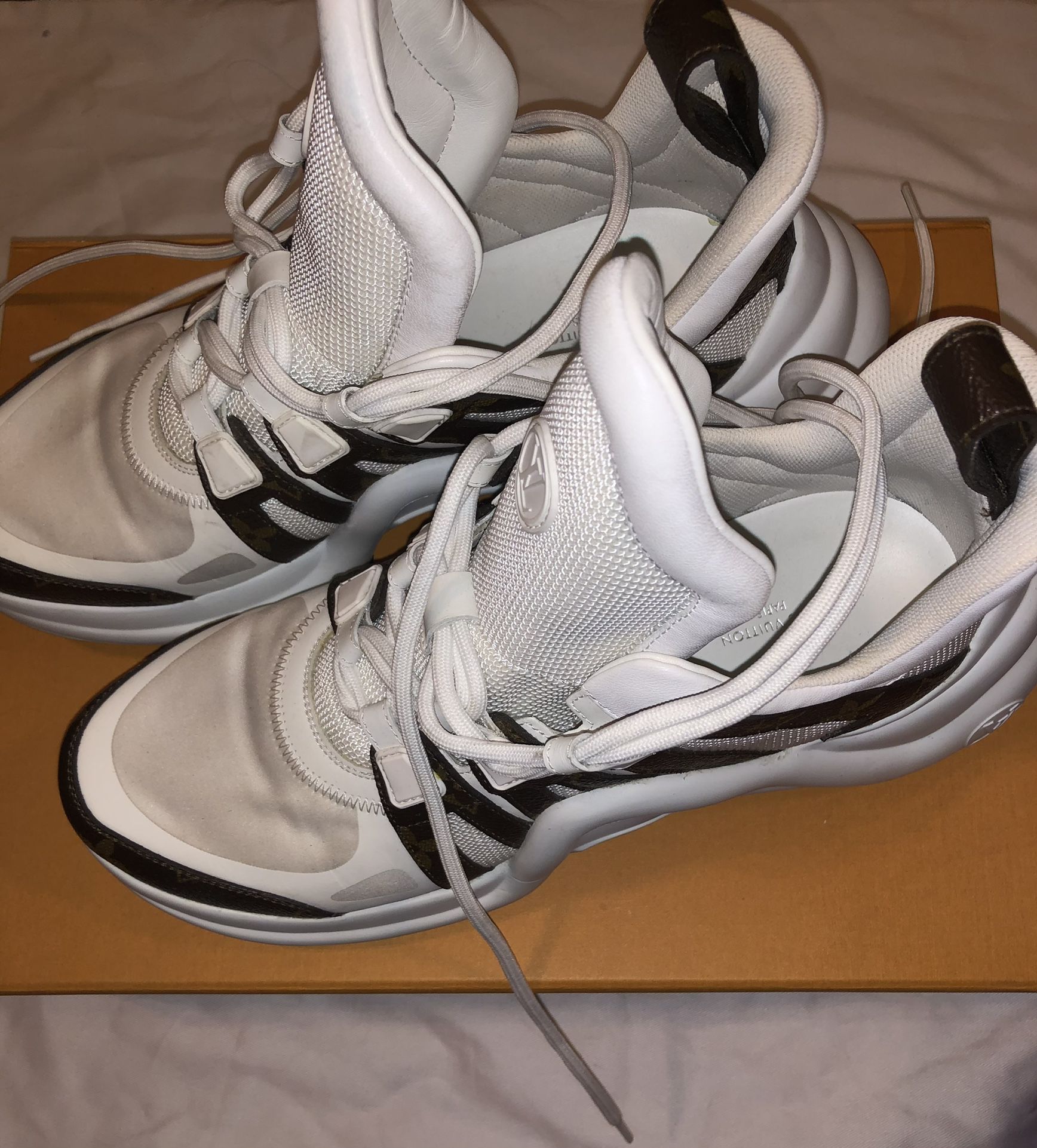 Louis Vuitton Arch light Sneakers for Sale in Moreno Valley, CA - OfferUp