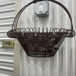 Iron Hanging Wall Planter